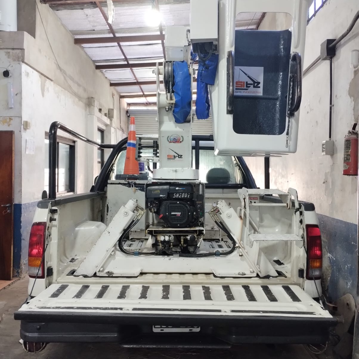 Hidroelevador en mantenimiento